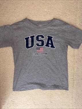 Vintage USA Graphic Kids Grey T-Shirt with Flag - Ocean City, MD